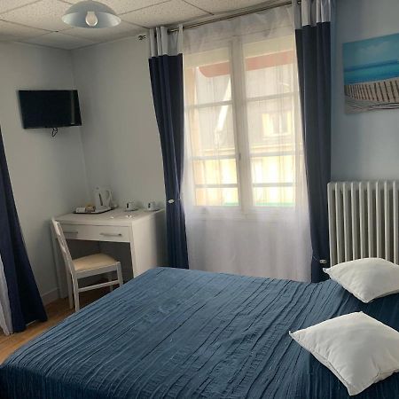 Au Vieux Puits Hotel Villers-Bocage  Bagian luar foto