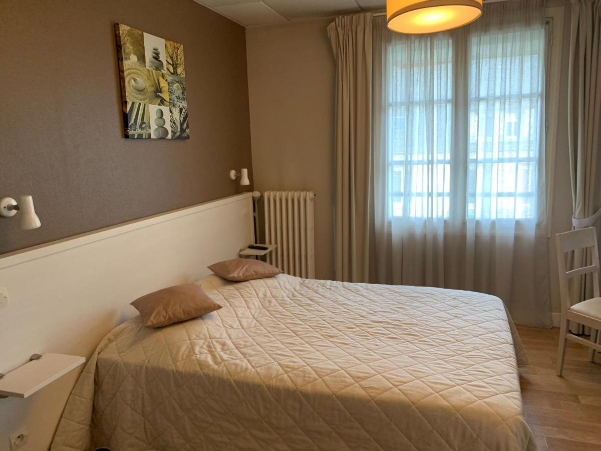 Au Vieux Puits Hotel Villers-Bocage  Bagian luar foto